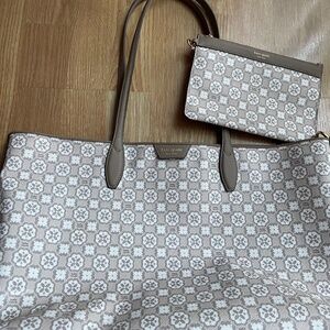 Kate spade large tot purse authentic